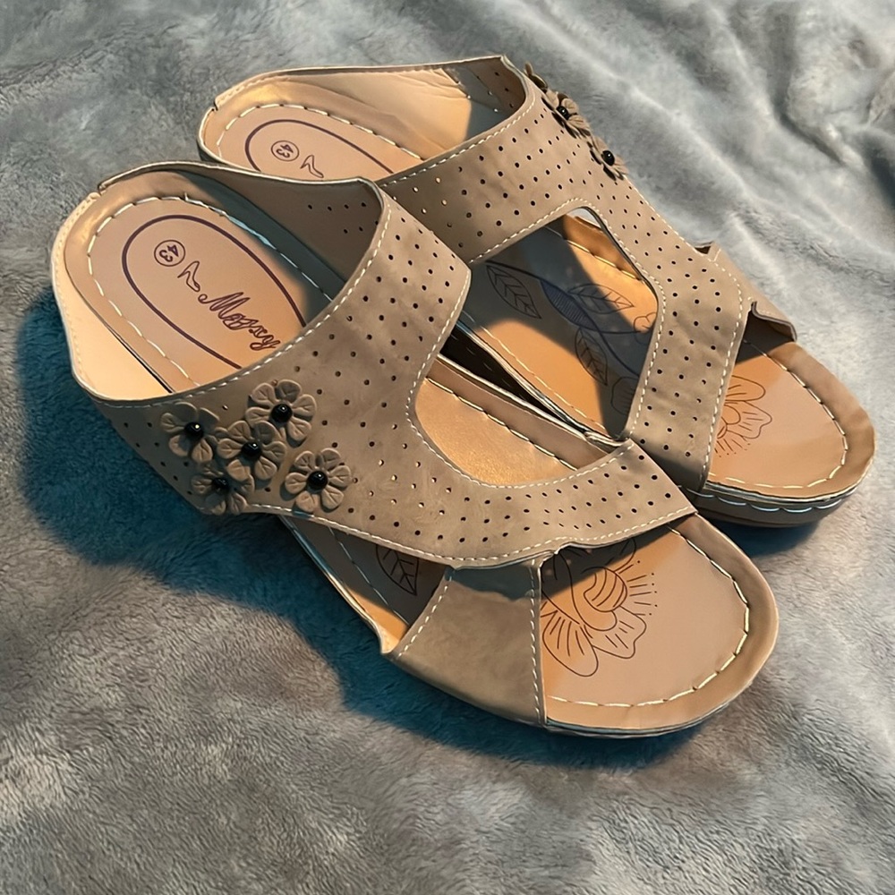 Women’s Sandals